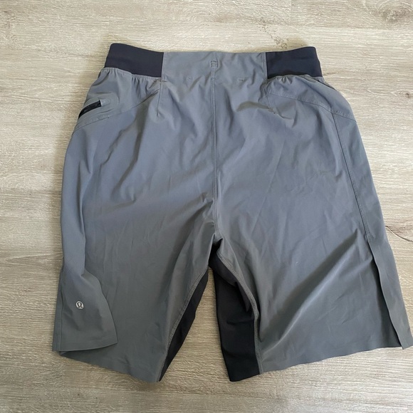 Lululemon Men’s Athletic Shorts - Picture 7 of 9